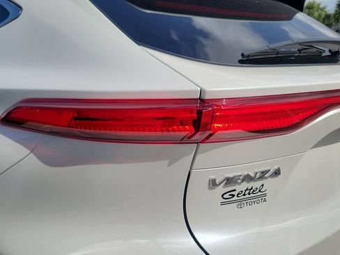 Used 2021 Toyota Venza Limited w/ Advanced Technology Package AWD/4WD image 9