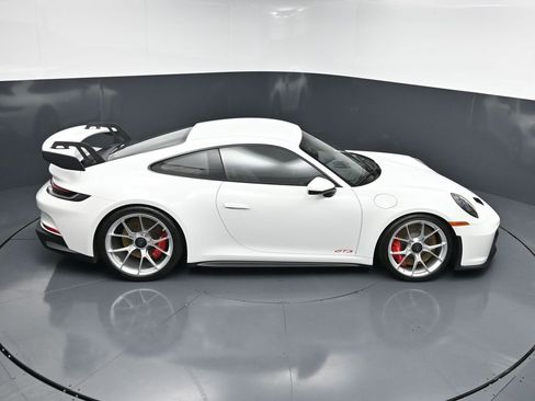 Certified 2024 Porsche 911 GT3 RWD image 17