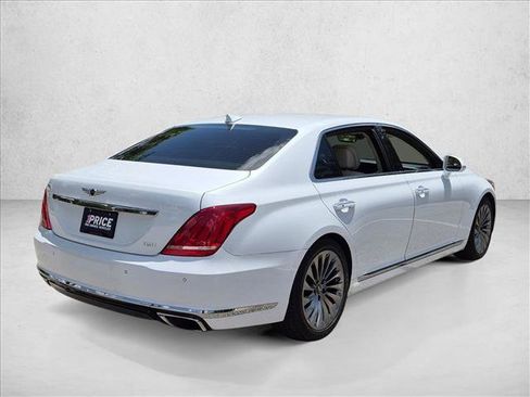 Used 2017 Genesis G90 3.3T Premium RWD image 5