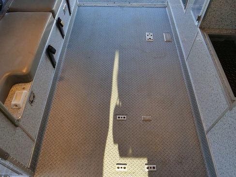 Used 2006 GMC Sierra 3500 SLE w/ Heavy-Duty Power Package image 55