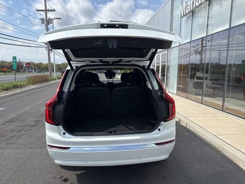 Used 2025 Volvo XC90 B6 Plus AWD/4WD image 11