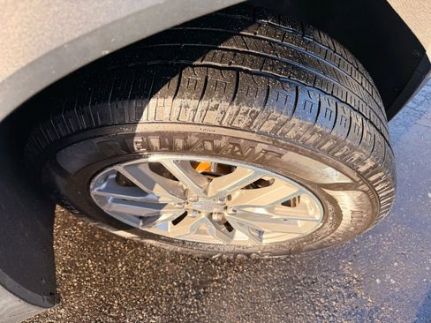 Used 2018 GMC Acadia SLE w/ Driver Alert Package I image 50