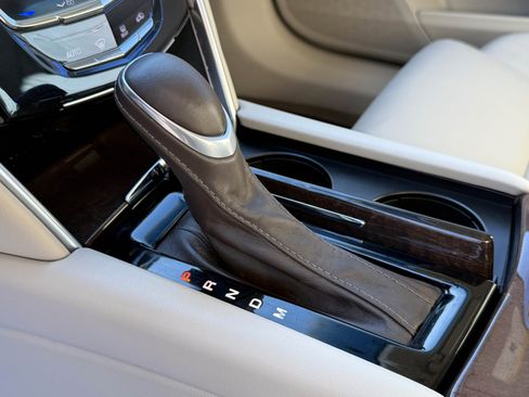 Used 2013 Cadillac XTS image 15