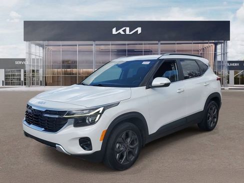 Certified 2024 Kia Seltos S image 3