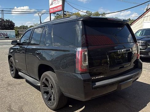Used 2020 GMC Yukon SLT w/ Graphite Performance Edition image 11