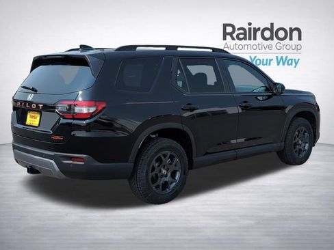 Used 2026 Honda Pilot TrailSport image 7