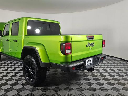 Used 2025 Jeep Gladiator Sport image 13