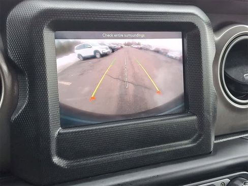 Used 2023 Jeep Wrangler Sport image 15