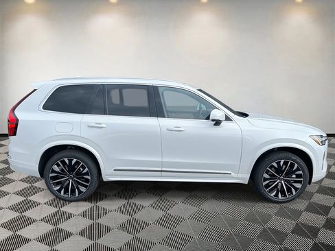 New 2026 Volvo XC90 T8 Plus image 2