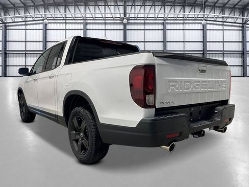 New 2026 Honda Ridgeline Black Edition image 3