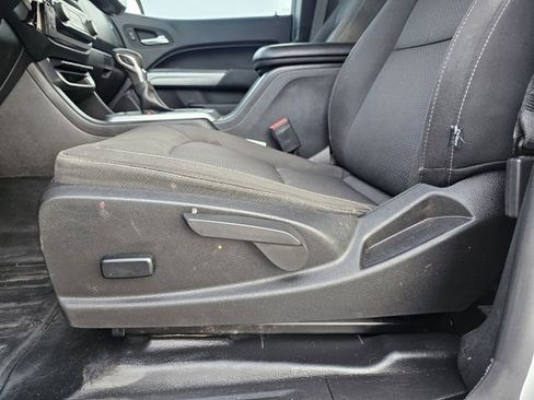 Used 2022 Chevrolet Colorado LT w/ Fleet Safety Package image 11