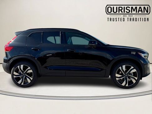 New 2026 Volvo XC40 B5 Ultra w/ Protection Package Premier image 6