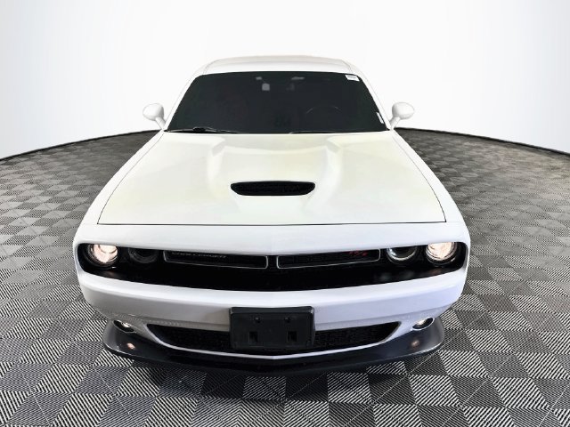 Used 2019 Dodge Challenger R/T RWD image 2