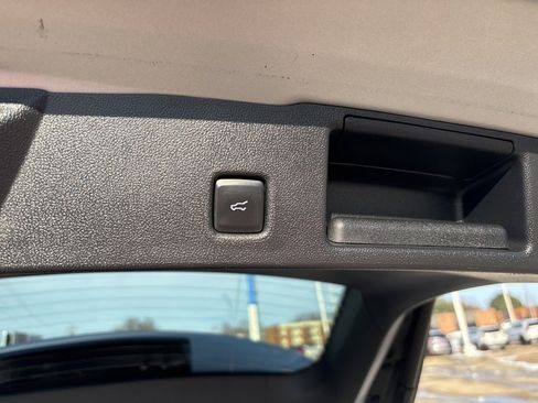 Used 2020 Ford Escape SEL image 19