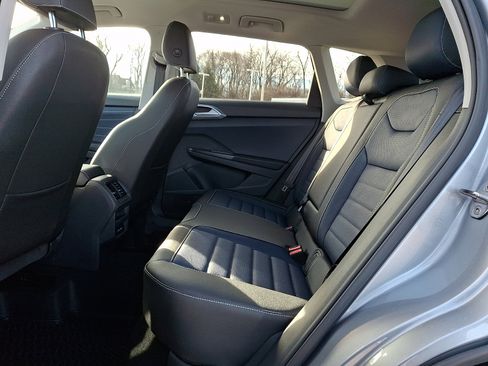 New 2026 Volkswagen Taos SEL image 6