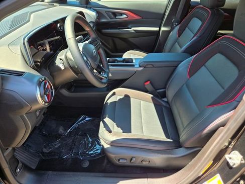 Used 2025 Chevrolet Equinox EV RS FWD image 13