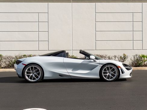 Used 2020 McLaren 720S Performance image 13
