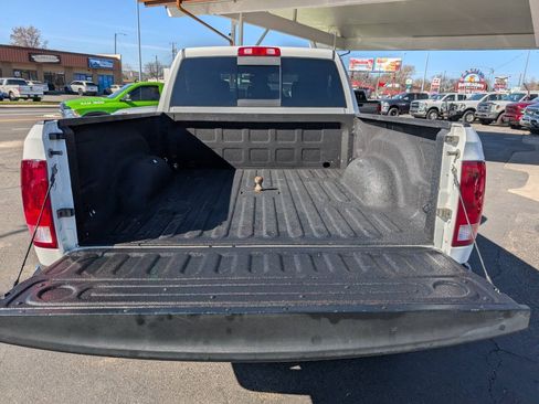 Used 2016 RAM 2500 SLT w/ Luxury Group AWD/4WD image 7