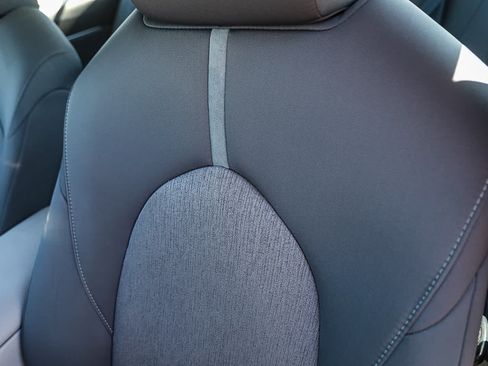 Certified 2021 Toyota Camry LE w/ Carpet Mat Package (TMS) FWD image 25