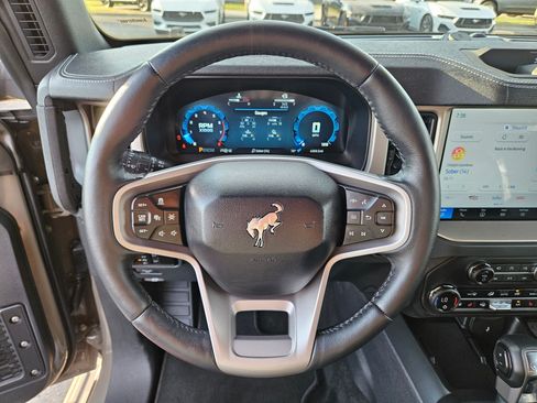 Used 2025 Ford Bronco Outer Banks w/ Sasquatch Package AWD/4WD image 24