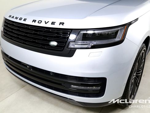 Used 2024 Land Rover Range Rover Long Wheelbase SE AWD/4WD image 39