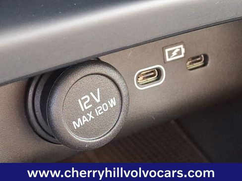 Certified 2025 Volvo XC40 B5 Core w/ Protection Package Premier image 25