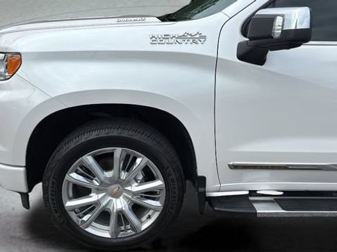 Used 2022 Chevrolet Silverado 1500 High Country w/ High Country Premium Package AWD/4WD image 36