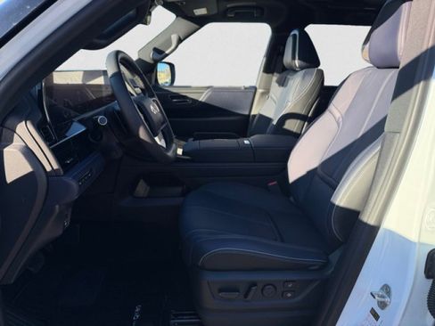 New 2026 INFINITI QX80 4WD w/ Sport Exterior Package image 10