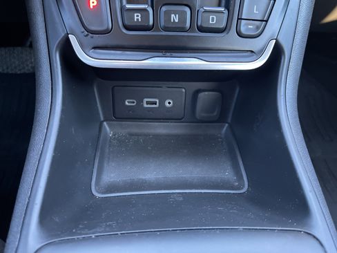 Used 2021 GMC Terrain SLE w/ Driver Convenience Package image 29