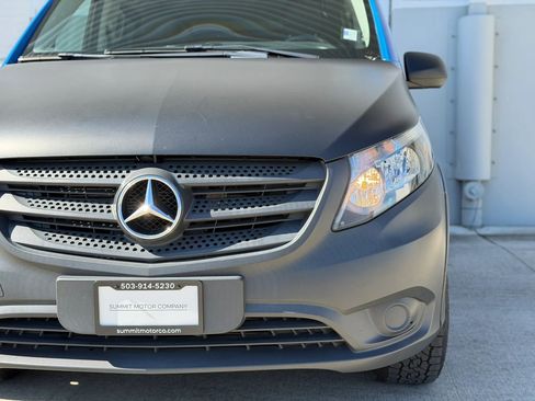 Used 2020 Mercedes-Benz Metris Passenger image 29
