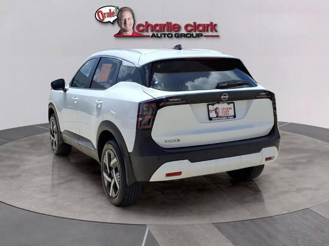 Certified 2026 Nissan Kicks SV FWD image 3