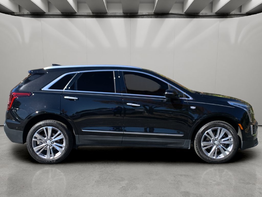 Used 2024 Cadillac XT5 Premium Luxury w/ Technology Package FWD image 6
