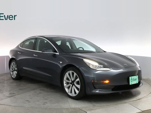 Used 2019 Tesla Model 3 Standard Range Plus RWD image 4
