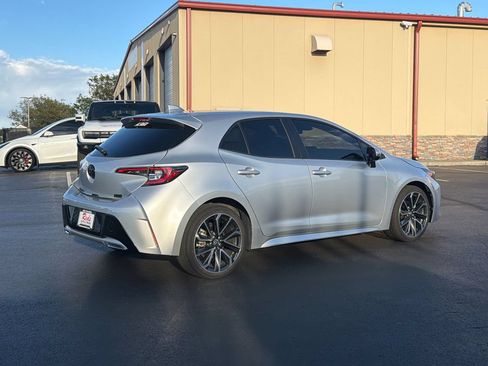 Used 2020 Toyota Corolla XSE FWD image 4