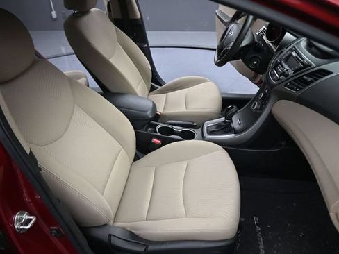 Used 2016 Hyundai Elantra SE FWD image 14