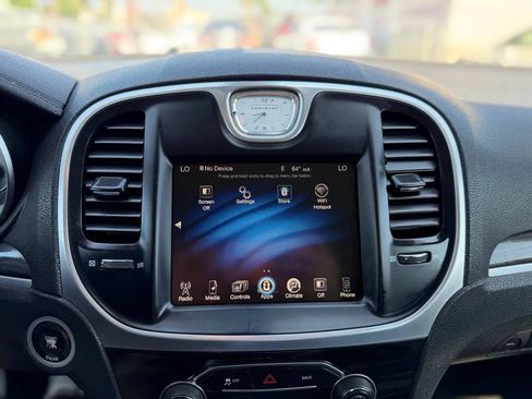 Used 2015 Chrysler 300 Limited RWD image 45