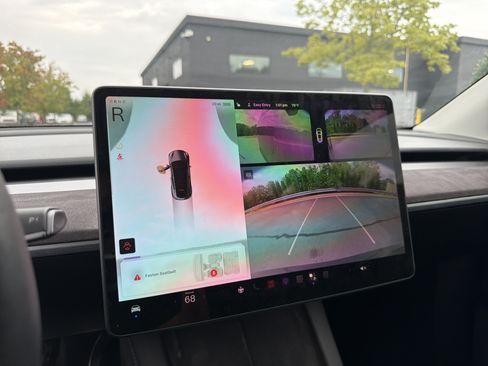 Used 2023 Tesla Model Y Long Range AWD/4WD image 20