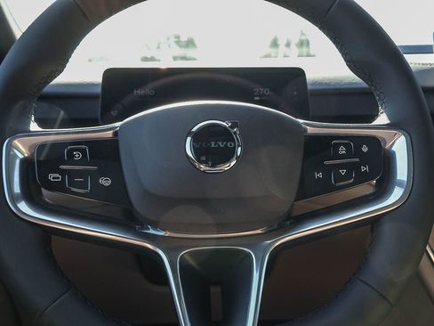 New 2026 Volvo EX90 Plus RWD image 36