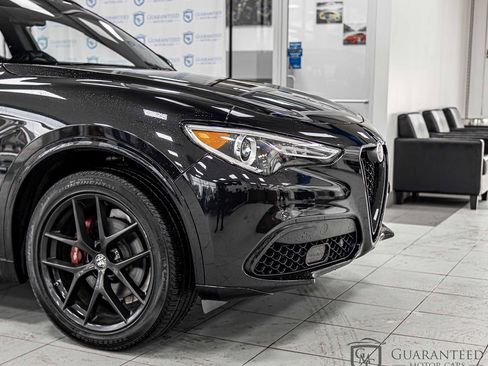 Used 2021 Alfa Romeo Stelvio Ti Sport AWD/4WD image 4