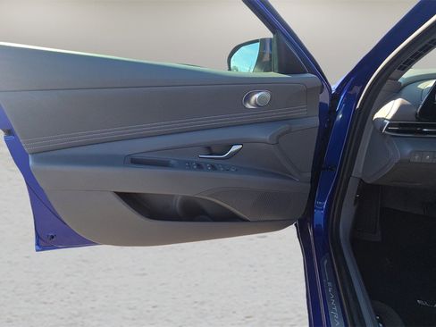 Used 2024 Hyundai Elantra SEL w/ Convenience Package image 22