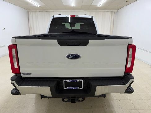 Used 2025 Ford F250 XLT AWD/4WD image 4