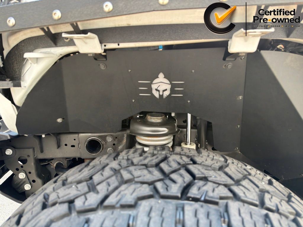 Certified 2021 Jeep Gladiator Rubicon AWD/4WD image 22
