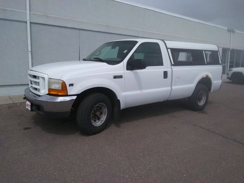 Used 1999 Ford F250 XL RWD image 2