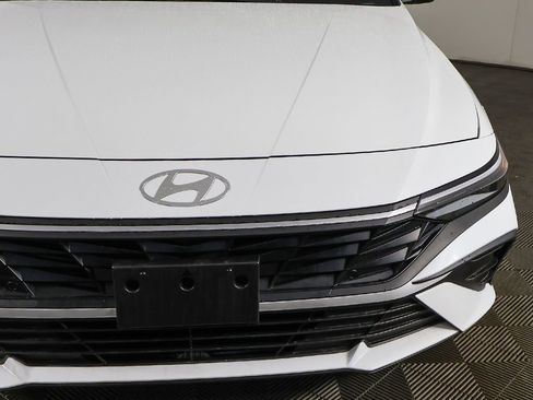 Used 2025 Hyundai Elantra Sport w/ Cargo Package FWD image 13