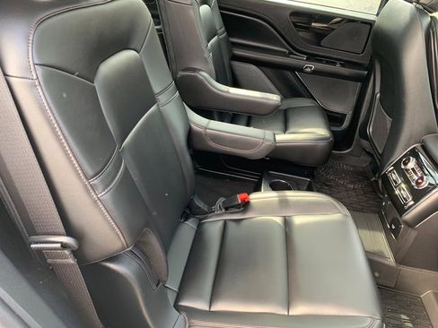 Certified 2024 Lincoln Aviator AWD w/ Premium Package image 16