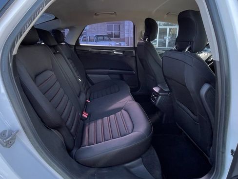 Used 2014 Ford Fusion SE w/ Equipment Group 201A image 31