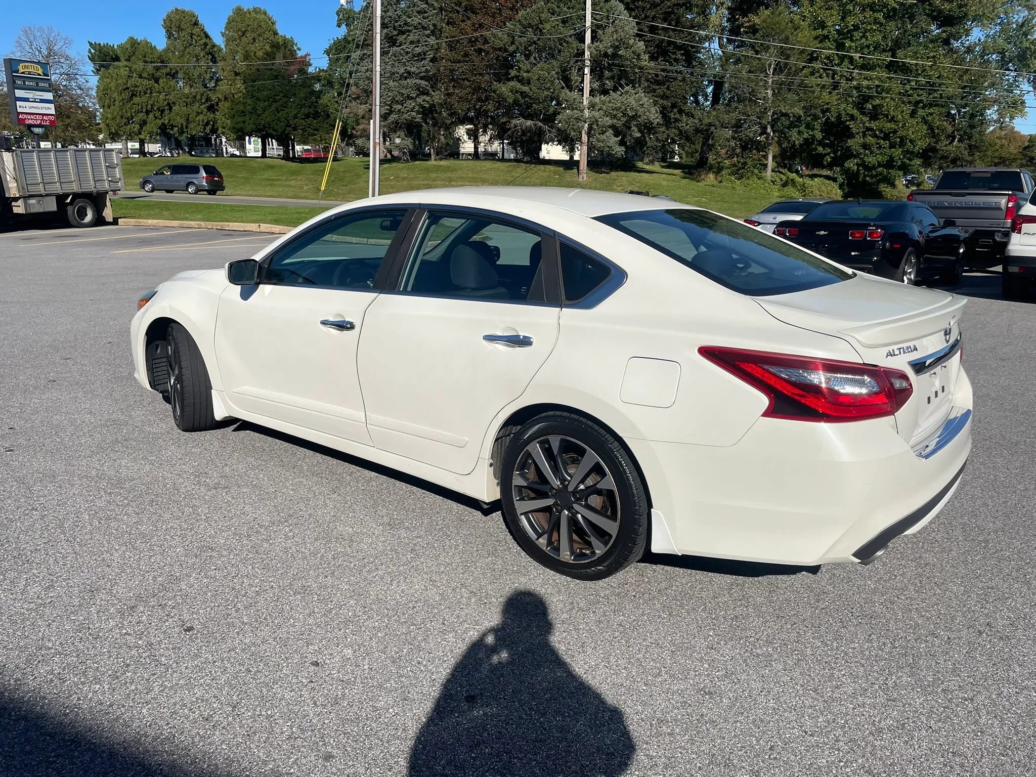 Used 2016 Nissan Altima 3.5 SR FWD image 16