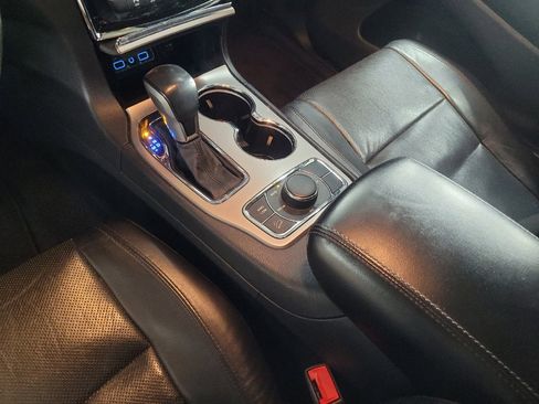 Used 2019 Jeep Grand Cherokee Limited w/ Luxury Group II image 26