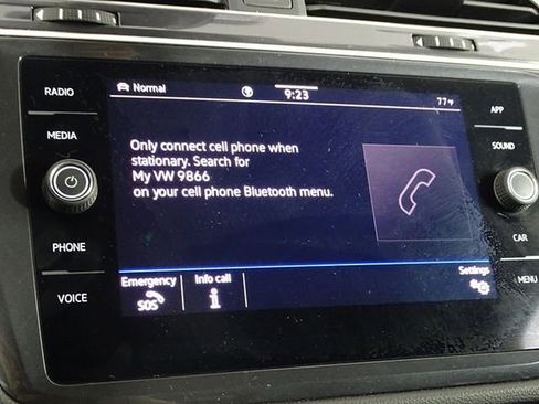 Used 2024 Volkswagen Tiguan SE image 33