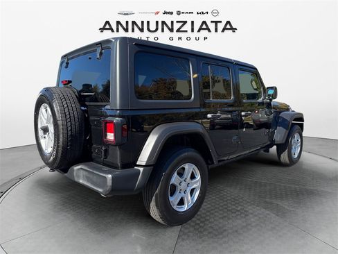 Used 2022 Jeep Wrangler Unlimited Sport image 5